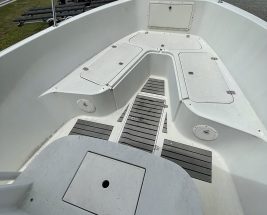 1997 CARAVELLE 230 interior