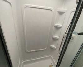 Used camper 2017 WINNEBAGO SUNSTAR 32 YE interior